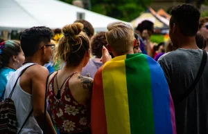 Środowisko LGBT+ namawia firmy, by oznaczały się jako przyjazne LGBT+