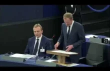 Nigel Farage masakruje Tuska w parlamencie europejskim