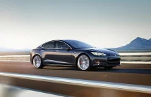 Tesla ograniczy dostęp do autopilota w swoich samochodach - winni kierowcy