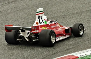 Niebawem na aukcję wystawiony zostanie bolid F1 Nikiego Laudy