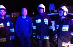 Robert Biedroń uratował dziecko z płonącego auta