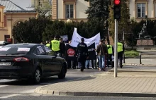 Ulicami Warszawy przeszedł marsz "Stop dyskryminacji mężczyzn!"