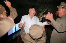 Północna Korea zakazała właśnie sarkazmu.