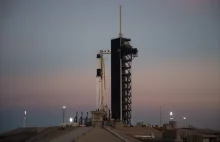 Pierwszy załogowy statek SpaceX pomyślnie wystartował