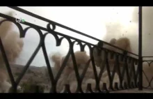Eksplozja bomby zrzuconej z syryjskiego MI-24