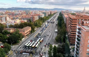 Główna ulica Barcelony zablokowana