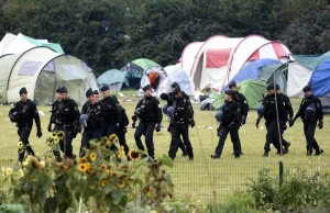 Francja: Weszli do obozu imigrantów, wielka akcja policji w pobliżu Dunkierki