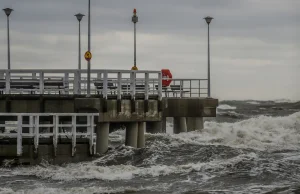 Orkan Grzegorz na sieje spustoszenie na Pomorzu. Wiatr ponad 110 km/h