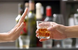 Nocne ograniczenie sprzedaży alkoholu. Komisja Senatu proponuje trzy...