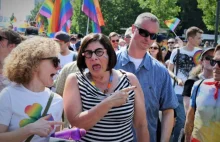 Ambasador Izraela Anna Azari na marszu homoseksualistów.