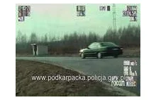 17-latek uciekał przed policją. Uszkodził radiowóz [FILM]