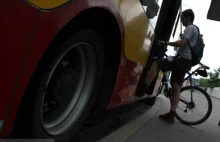 Bunt w autobusie łódzkiego MPK. Kierowca wyrzucił rowerzystę