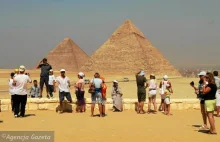 Turyści nakręcili film porno na tle piramid w Gizie. Egipcjanie oburzeni.