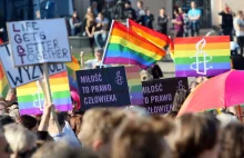 Radni PiS chcą stanowiska w sprawie LGBT. „Homopropaganda"