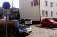 Niszczy źle zaparkowane samochody. Samozwańczy strażnik grasuje w Gdyni