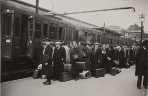 Paryż w 1941 roku na zdjęciach