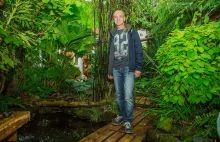 Mężczyzna w ciągu 20lat wyhodował w swoim ogrodzie tropikalną dżunglę dla wnuków