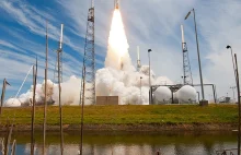 Udany start rakiety Atlas 5 z zaawansowanym satelitą wojskowym AEHF-2