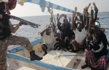 Afrykańscy migranci wzniecili bunt na włoskim statku, który podjął ich z morza