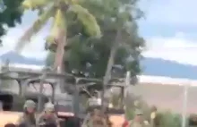 Meksykańskie wojsko zbija piątki z kartelem