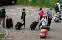 Przygnębiający raport: Ok. 4 mln Polaków rozważa emigrację za pracą na...