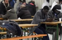 Imigranci uciekają z niemieckich ośrodków