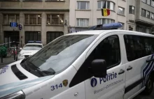 Belgijscy policjanci zatrzymani we Francji. Wieźli radiowozem trzynastu emigrant
