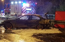 Z płonącego BMW wyskoczyło 7 osób, zginął 18-latek zamknięty w bagażniku
