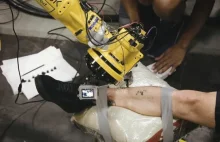 Nadchodzącą rewolucja w kwestii robienia tatuażu przez maszynę