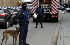 Eksplozje w Brukseli. Policja w mateczniku terrorystów