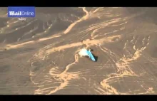 Materiał filmowy ukazujący szczątki rosyjskiego samolotu z lotu ptaka.