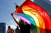 Senat stanu Illinois przyjal ustawe dot. nauczania historii LGBT w szkolach