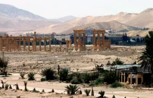 Państwo Islamskie zajęło Palmirę. Zagrożone bezcenne zabytki