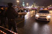 Podejrzany o zabójstwo Niemcowa wysadzić się w powietrze granatem.