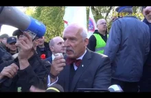 Janusz Korwin-Mikke na proteście służb mundurowych w Warszawie 08.10.2015