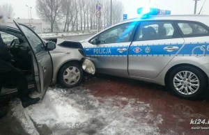 Radiowóz staranowany przez toyotę. Znowu na ul. Marcinkowskiego