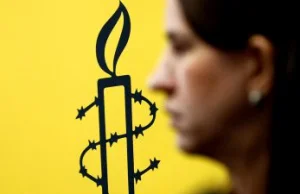 Nękanie, rasizm, seksizm w Amnesty International.