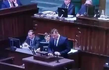 Kaczyński do posła na mównicy: "Zamknij się"