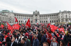 Islamizacja Austrii idzie pełną parą! Tworzą się dwa społeczeństwa. Które...