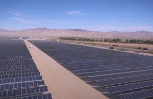 Los Angeles zatwierdza najtańszą farmę fotowoltaiczną z magazynem energii