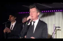 Człowiek z Wielkim Głosem - Rick Astley 29 lat później