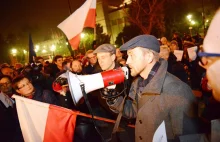 PiS chce zamknąć usta Polakom pod płaszczykiem walki z terroryzmem
