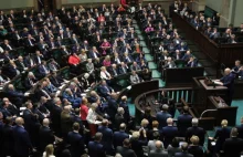 Sejm przegłosował ustawę dyscyplinującą sędziów
