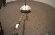 Sejsmometr sondy InSight gotowy do pomiarów