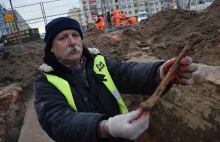 Koło katedry w Gorzowie jest pochówek sprzed wielu wieków. Można go zobaczyć.