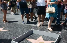 Mur wokół gwiazdy Donalda Trumpa na bulwarze Hollywood