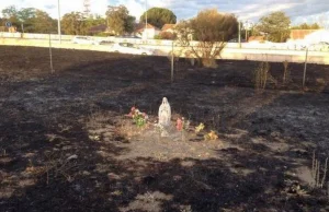 Hiszpania: Ogień strawił wszystko prócz figurki Matki Bożej z Lourdes