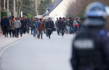 Calais : ce que l'on sait des affrontements entre migrants qui ont fait...