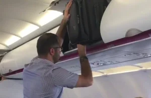 Jak poradzić sobie ze zbyt dużym bagażem podręcznym zabranym do samolotu [video]