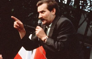 Handwriting experts say Lech Walesa WAS Russian secret agent